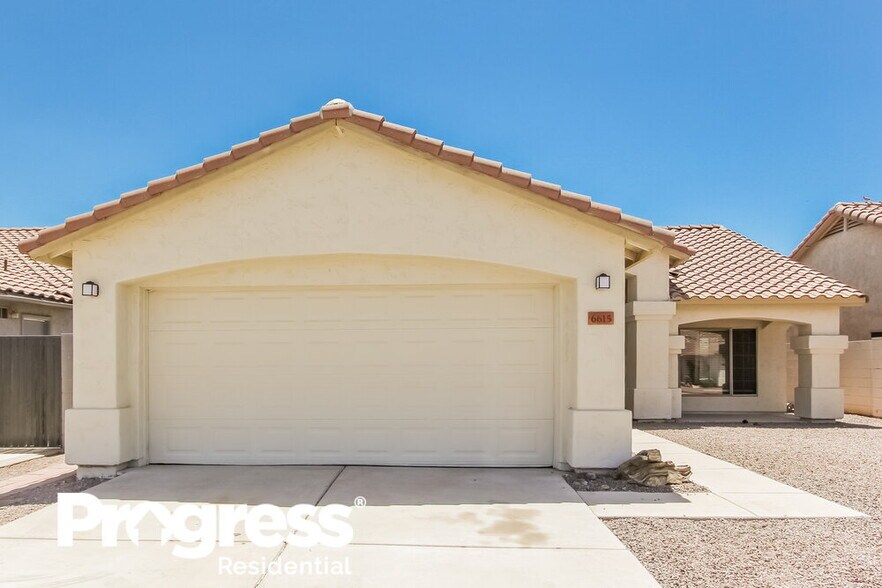 Primary Photo - 6615 W Caribbean Ln