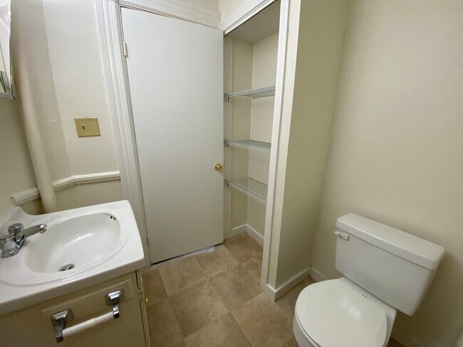 Building Photo - 93 Second St