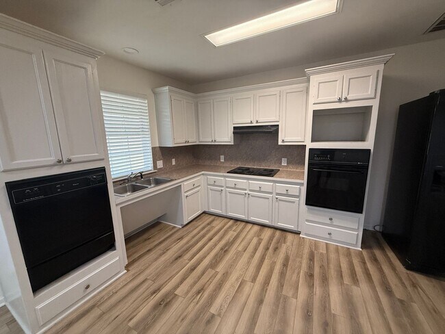 Building Photo - Available now! This one of a kind Rental i...