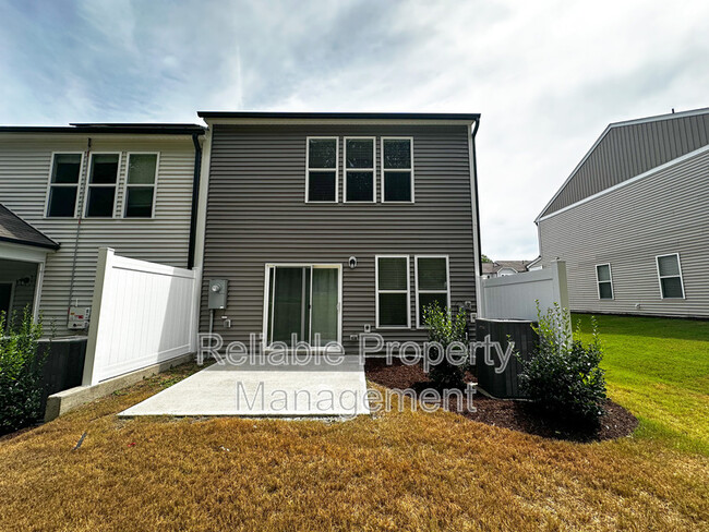 Building Photo - 361 White Oak Ridge Dr