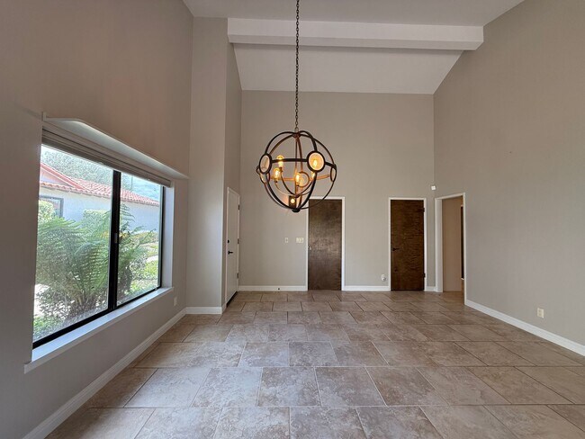 Building Photo - Beautiful Single Story Foxenwood Townhome in Orcutt with Easy Access to VSFB