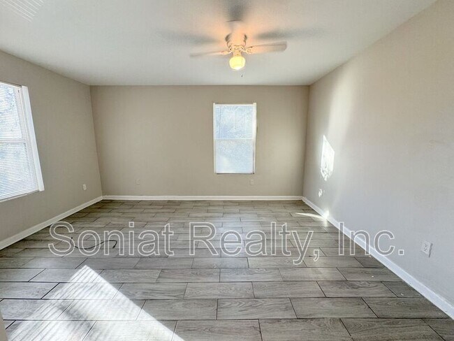 Building Photo - 7721 S Coronet Ct