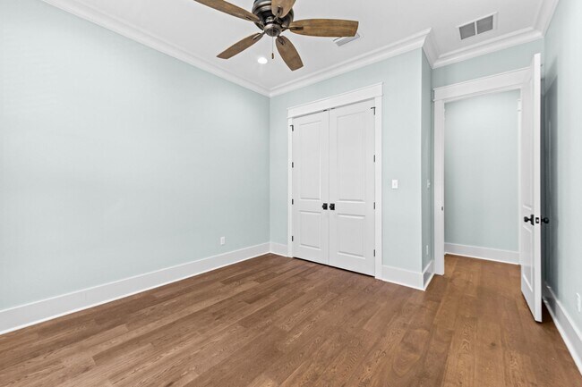 Building Photo - 465 Karcher Ave