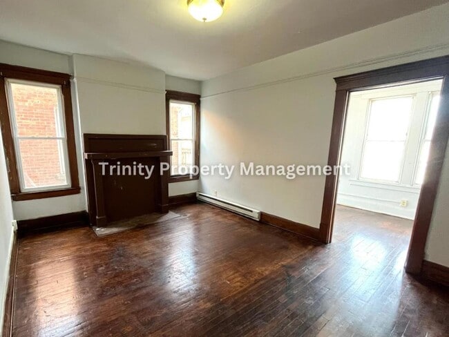 Building Photo - 103 Grove Ave