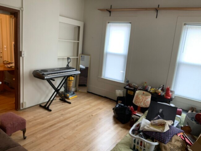 Building Photo - 446 Summit Ave