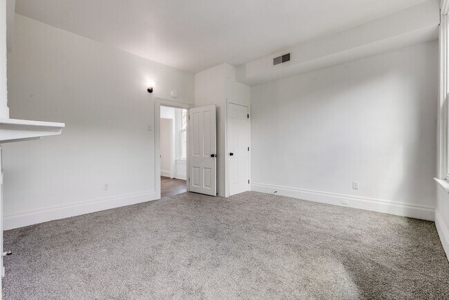Building Photo - 2637 S 18th St