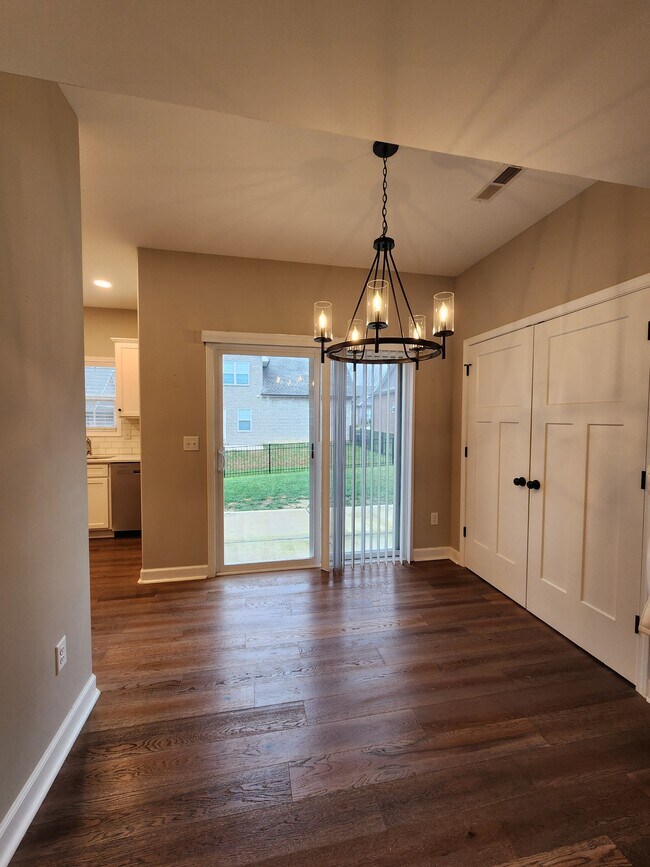 Building Photo - 1405 Brk Hl Dr