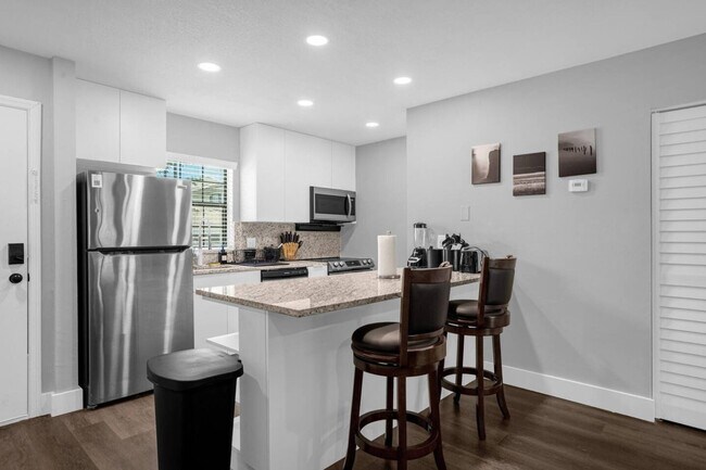 Building Photo - 13930 Heritage Club Dr