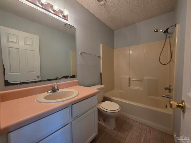Building Photo - 2111 Karlburg Dr
