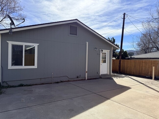 Building Photo - PM16-00412K: 4th