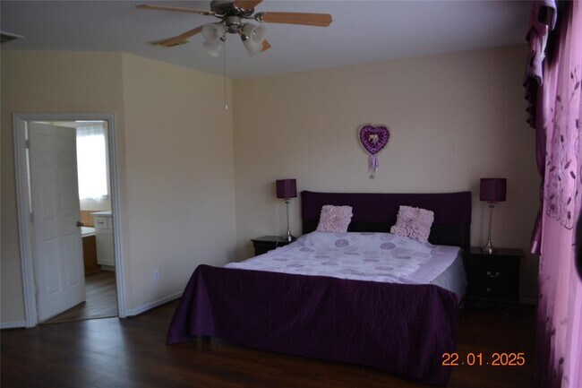 Building Photo - 8307 Red Rooster Ln