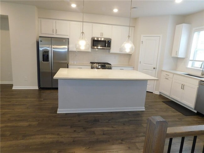 Building Photo - 1626 Halbrook Pl SW