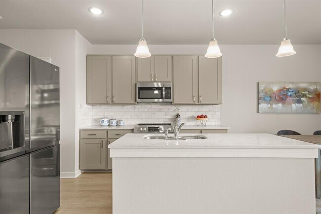 Building Photo - 253 Fieldwood Dr