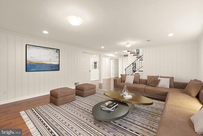Building Photo - 6203 Hardy Dr