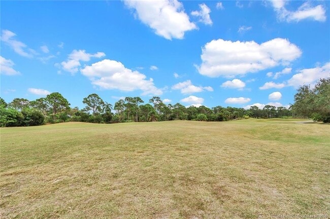 Building Photo - 3701 NW Willow Creek Dr