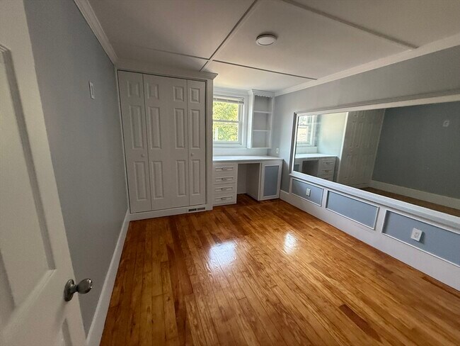 Building Photo - 410 Court St