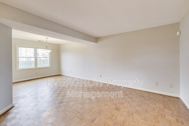 Building Photo - 11309 Lynchburg Way