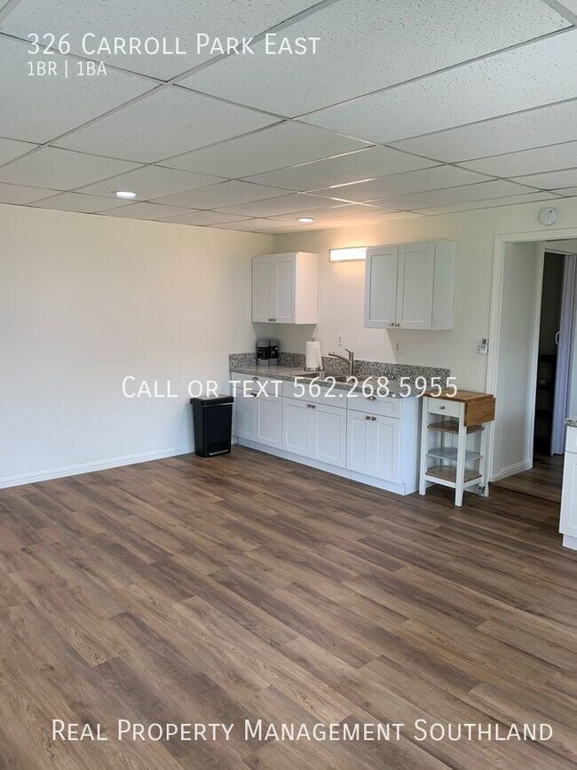 Building Photo - Studio Apartment for Rent in Long Beach