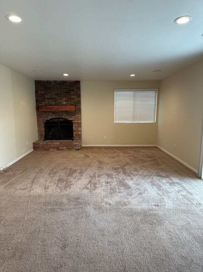 Building Photo - 7919 San Felipe St