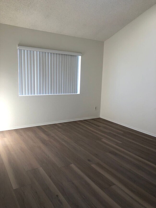 Building Photo - 16621 Dolores Ln