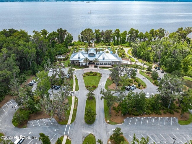 Building Photo - 27 Oak Pk Dr