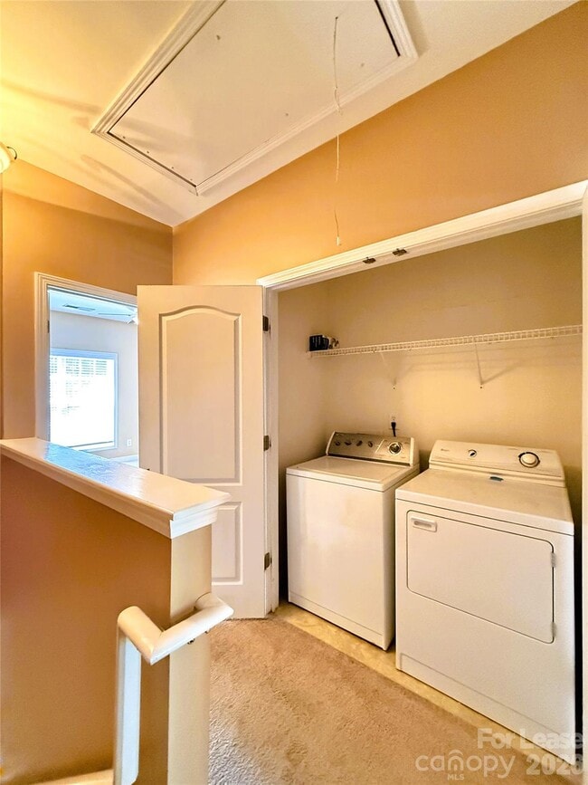 Building Photo - 8636 Beaver Creek Dr