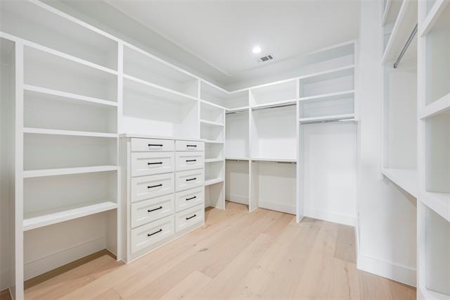 Building Photo - 5710 Vanderbilt Ave