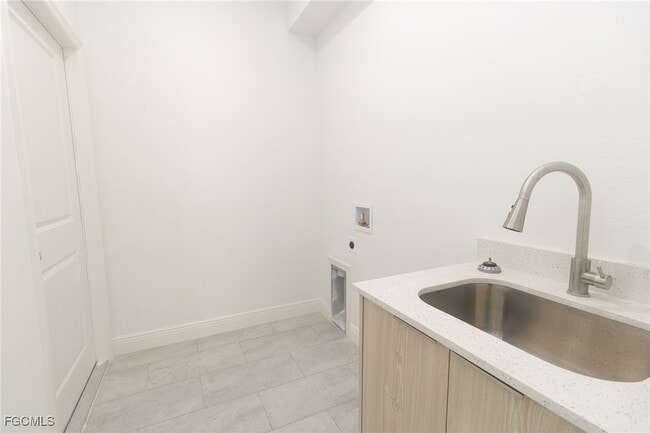 Building Photo - 1087 Rugby Cir