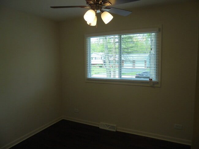 Building Photo - 4513 David Ln