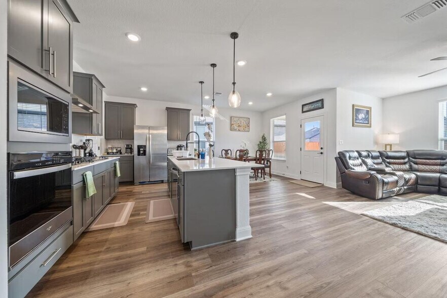 Building Photo - 12105 Bacalar Bnd