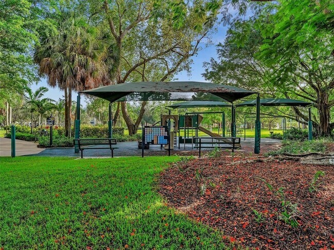 Building Photo - 2158 Baton Rouge