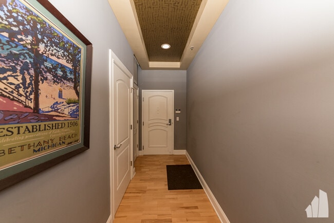 Building Photo - 101 W Superior St