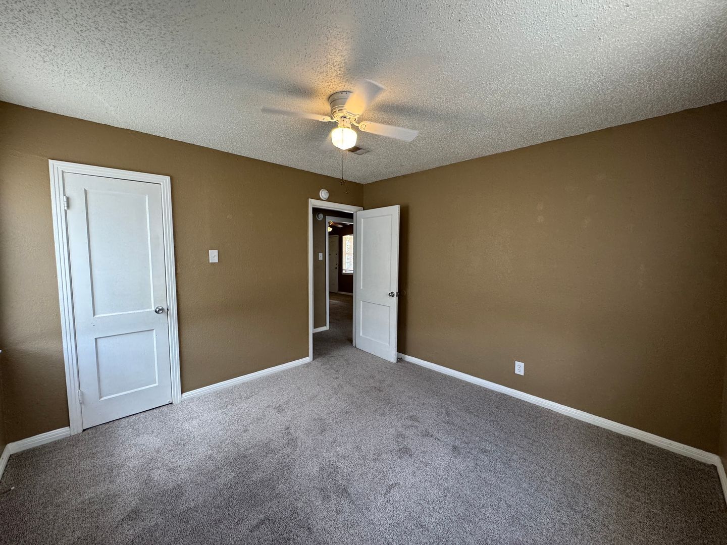 Building Photo - 804-804 Williamson Dr