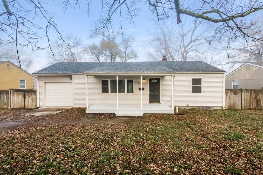 Building Photo - 6306 E 149th St