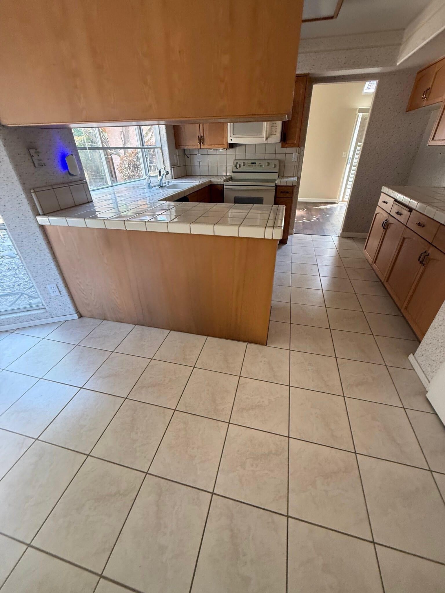 Building Photo - 9066 N Red Lion Dr