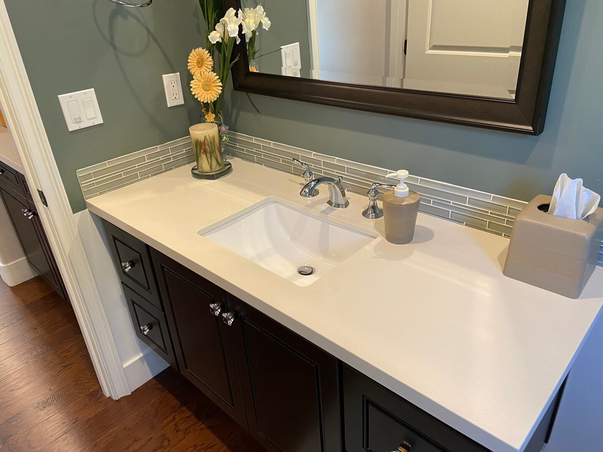 Building Photo - 4470 Stansbury Ave