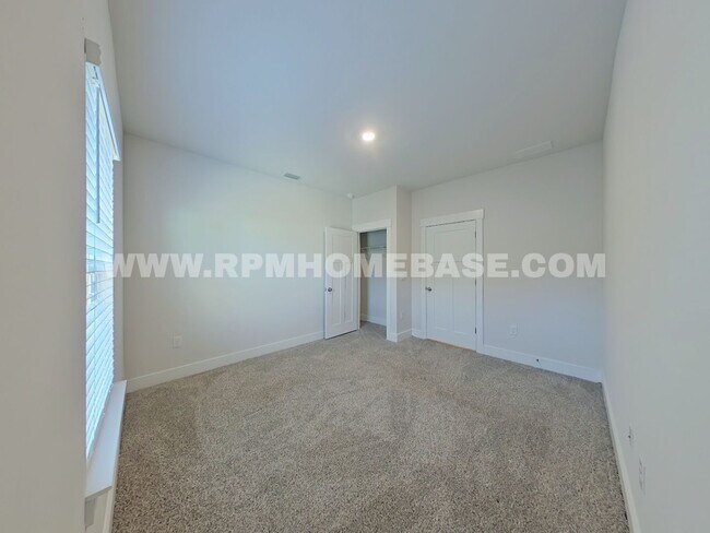 Building Photo - Modern 4-Bedroom Home with Energy-Efficient Features in Kaheeley Ridge!