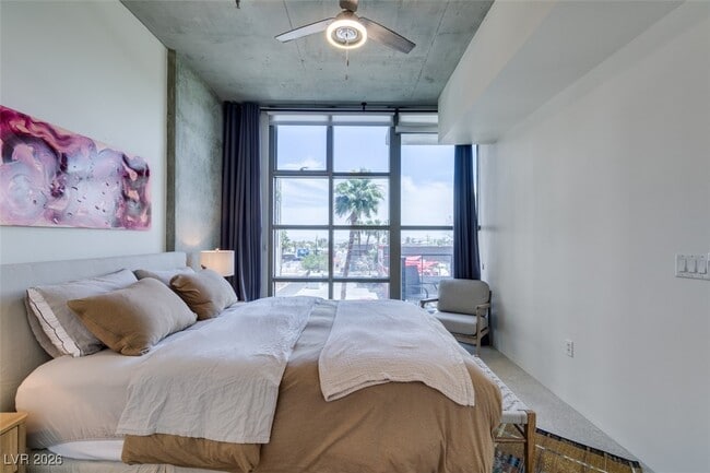 Building Photo - 353 E Bonneville Ave