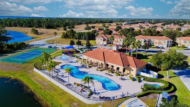 Building Photo - 1736 Pacific Rd