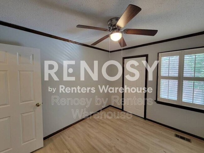 Building Photo - 914 Wildwood Square Ct