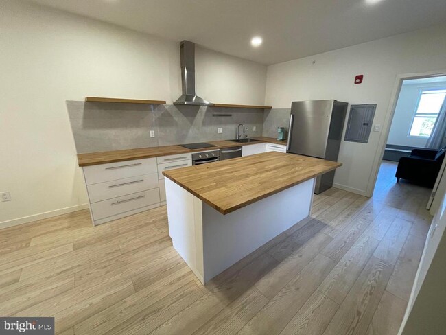 Building Photo - 3627 Spring Garden St