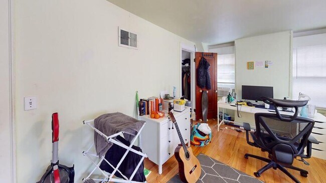 Building Photo - 801 E Ann-801ANN