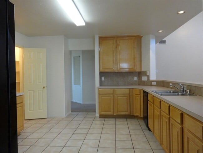 Building Photo - 14750 Autumn Glen Ct
