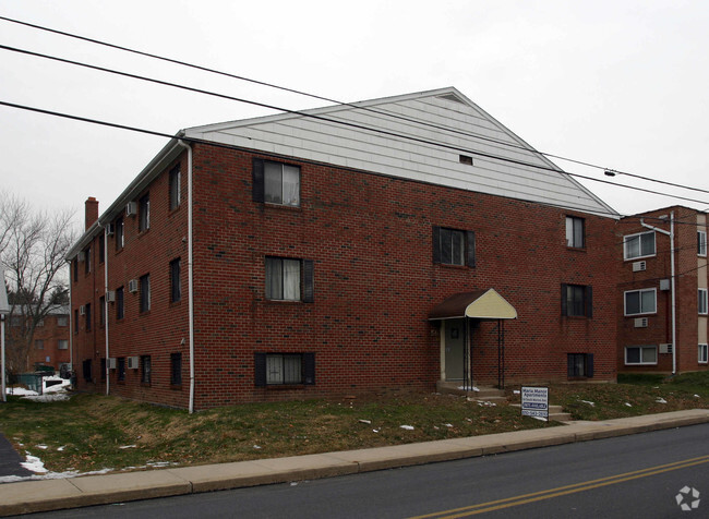 Primary Photo - 56 S Morton Ave