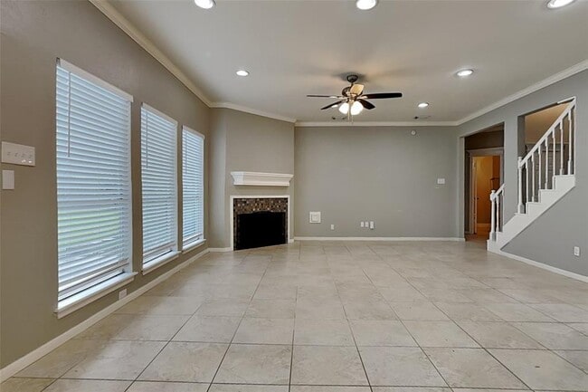 Building Photo - 5811 Laurel Caverns Dr