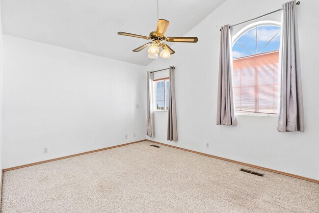 Building Photo - 1209 Paisano St NE