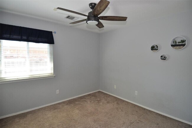 Building Photo - 14505 Templemore Cove