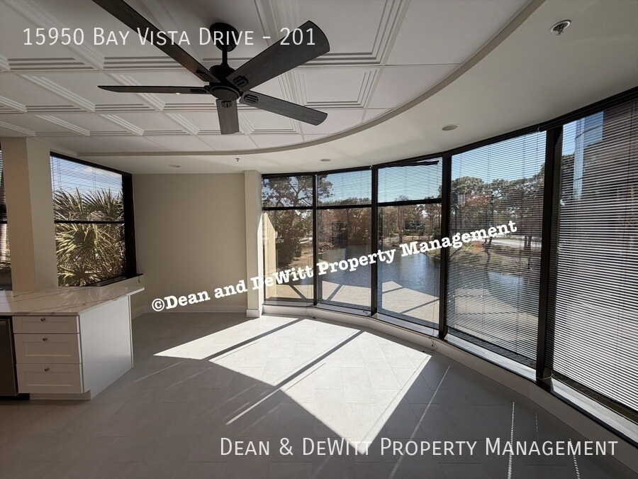 Building Photo - 2 Bed/2 Bath - Unit 201