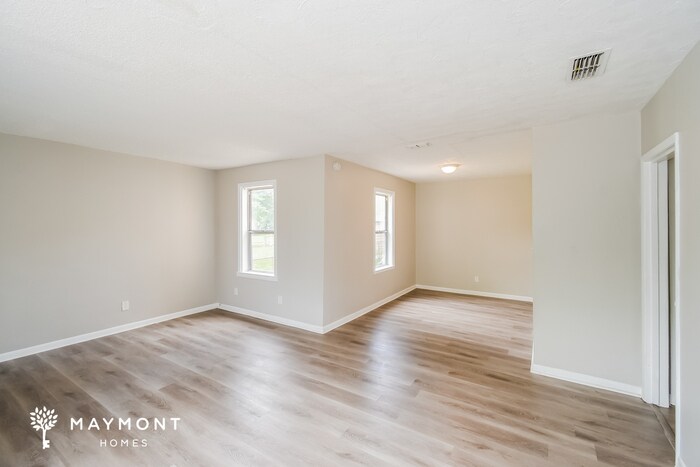 Building Photo - 1122 Saratoga Blvd