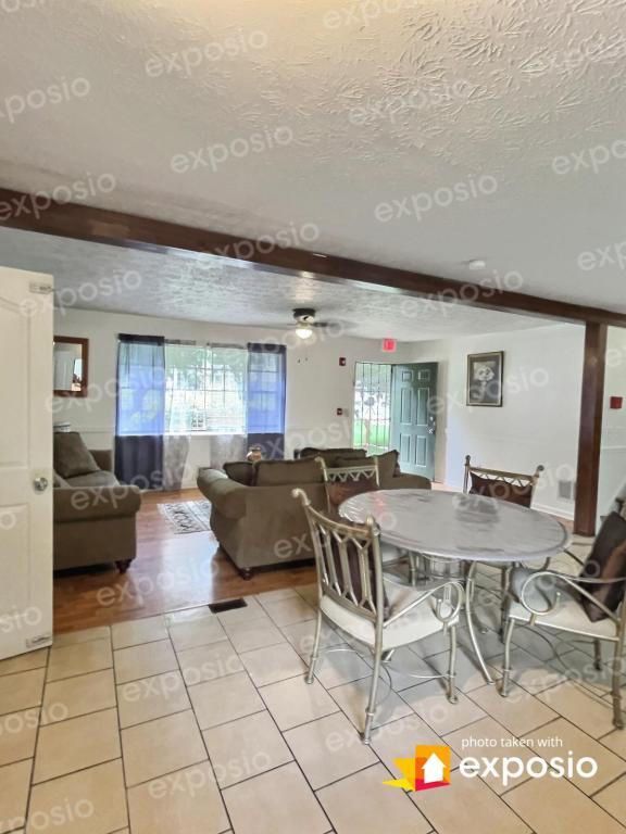 Building Photo - 7363 Ovis Ct